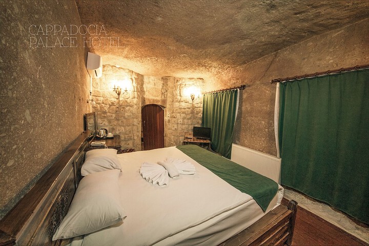 Room 12 of 50