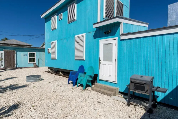 Blue Ivy 3BR in the Heart of Downtown Port A
