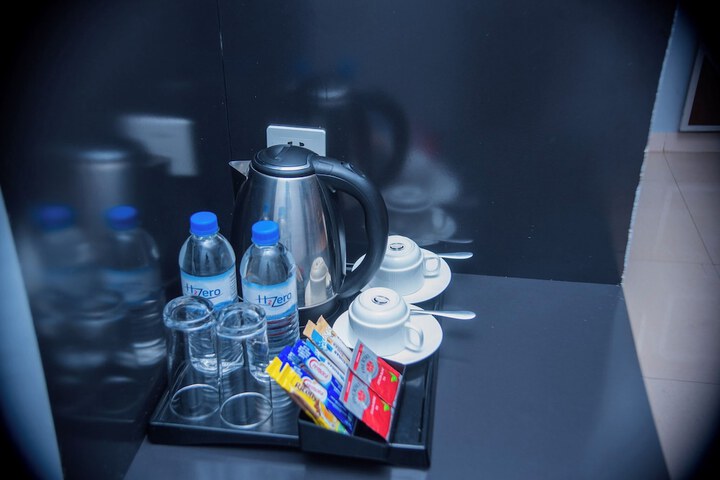 Breakfast/Coffee Service 12 of 27