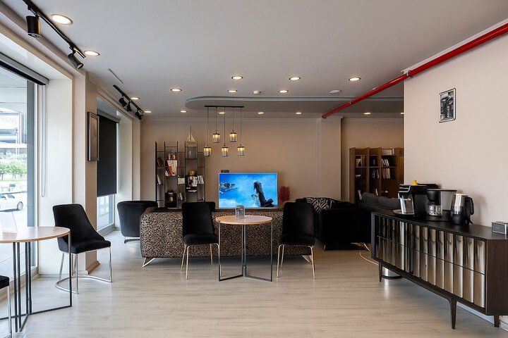 Hotel Interior 4 of 54
