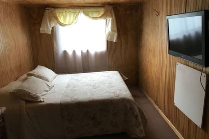 Room 7 of 8