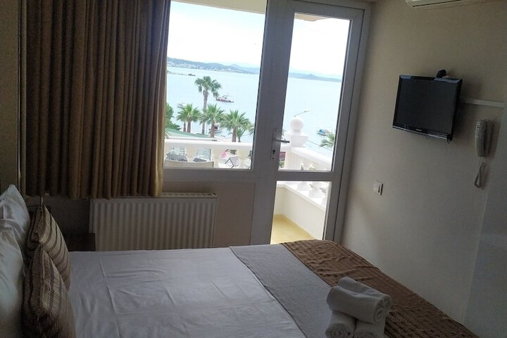 Room 19 of 70