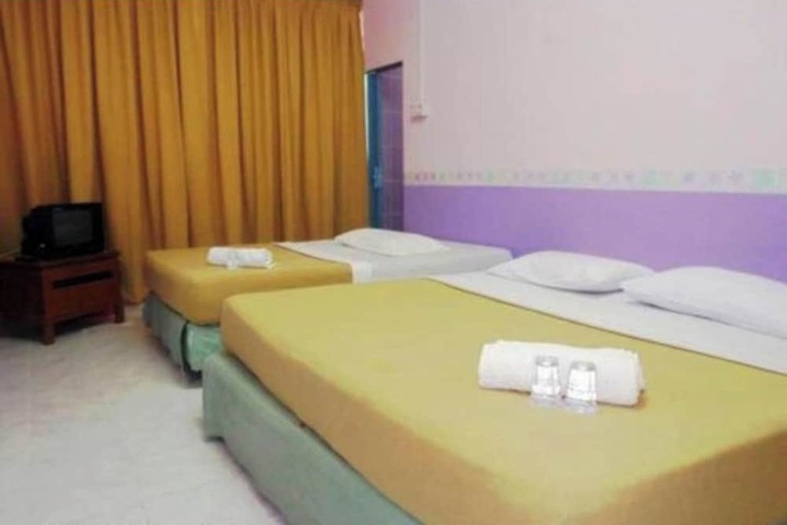 Room 4 of 22