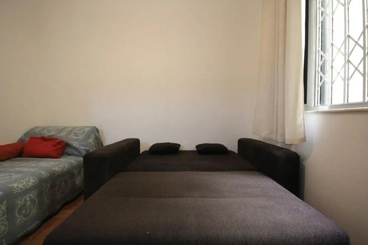 Room 4 of 13