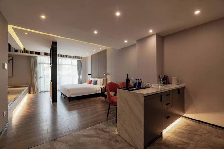 Room 37 of 86