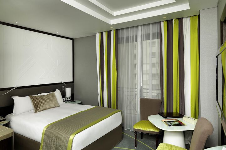 Room 45 of 116