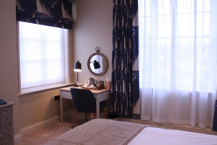 Room 8 of 79