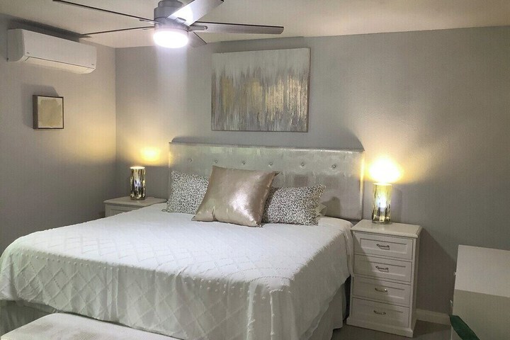Room 14 of 99