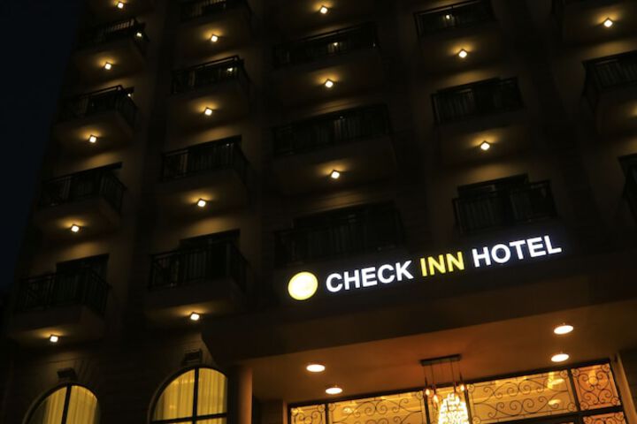 Hotel 32 of 33