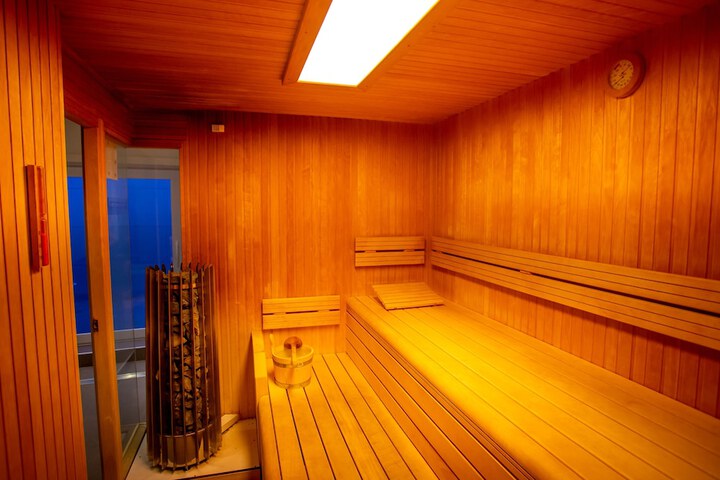 Pool Hotel