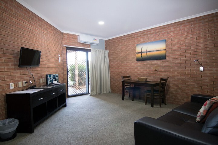 Room 10 of 61