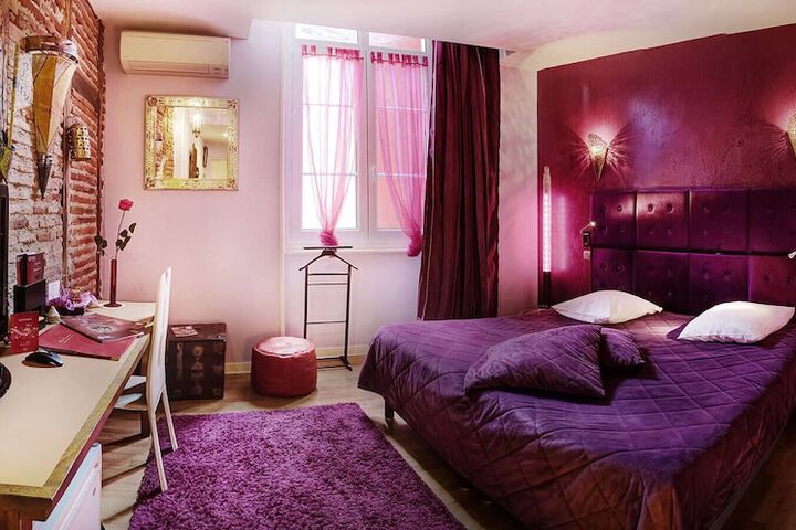Room 10 of 88