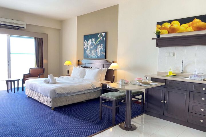 Room 89 of 650