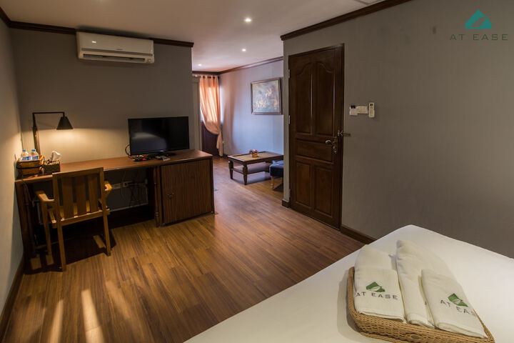 Room 8 of 44