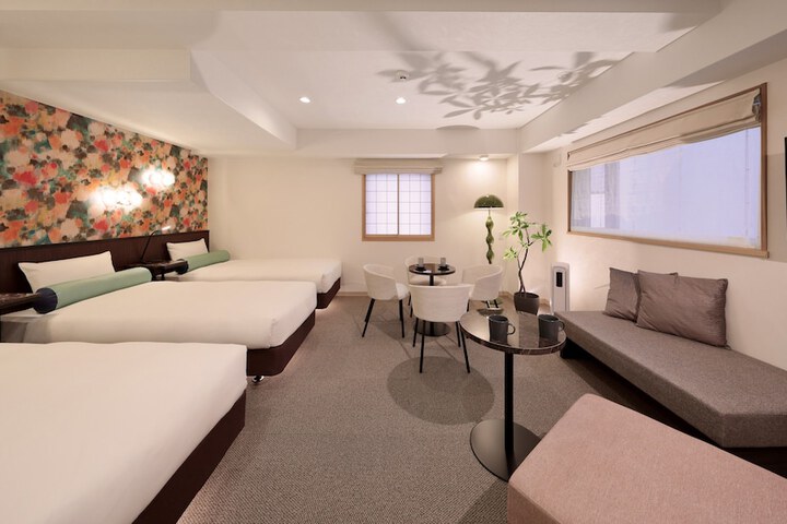 Room 10 of 22