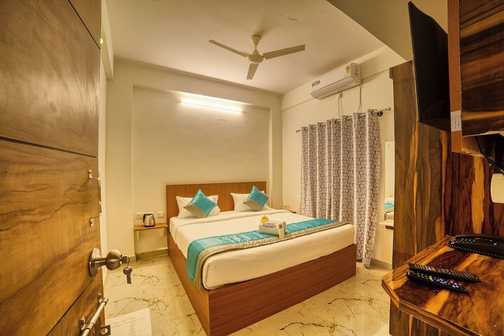 Room 10 of 26