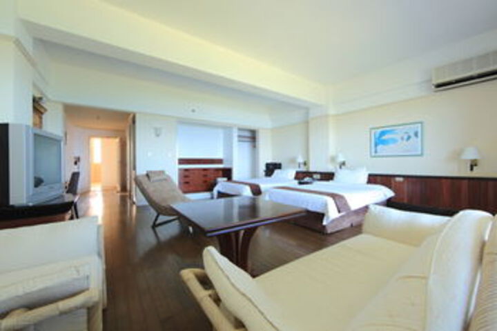 Room 36 of 64