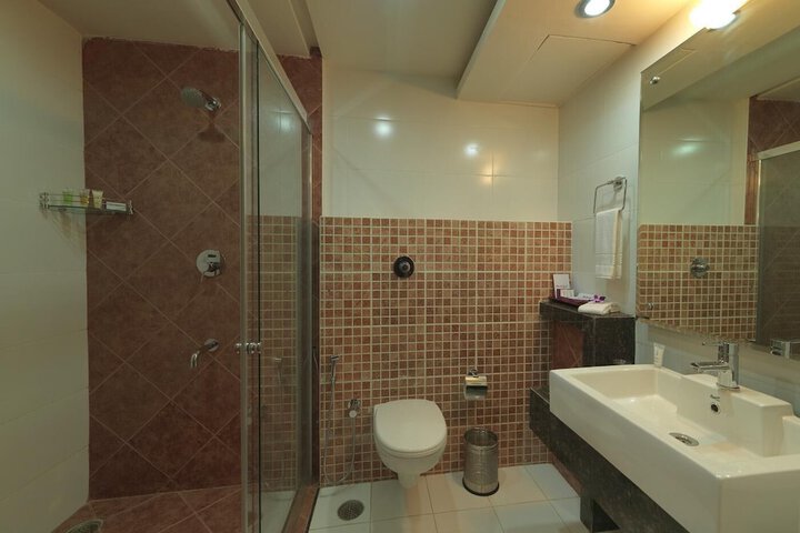 Room 8 of 41