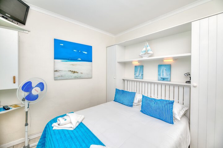 Room 4 of 105