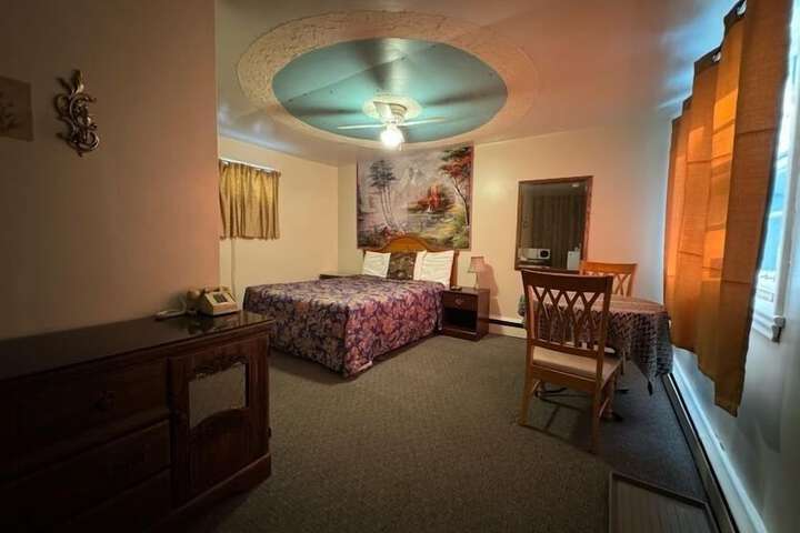 Room 3 of 30