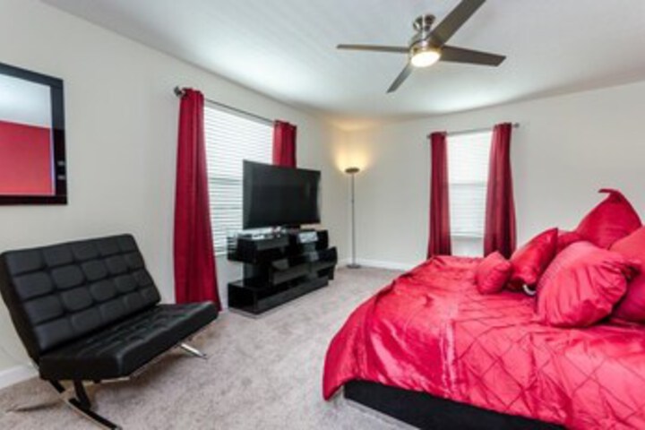 Room 15 of 37
