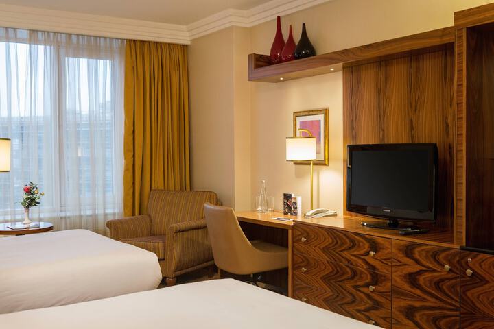 Room 49 of 71