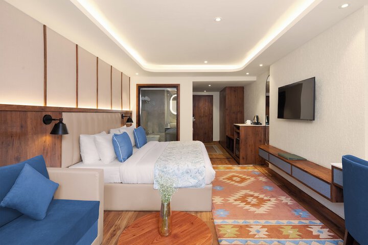 Room 29 of 53