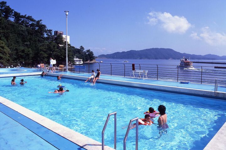 Pool 67 of 131