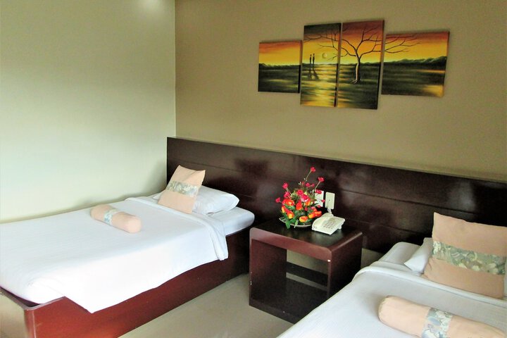Room 8 of 23