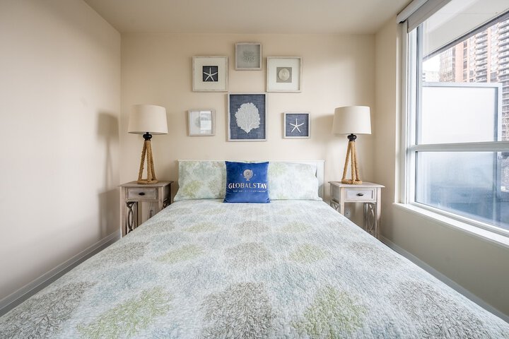 Room 8 of 279