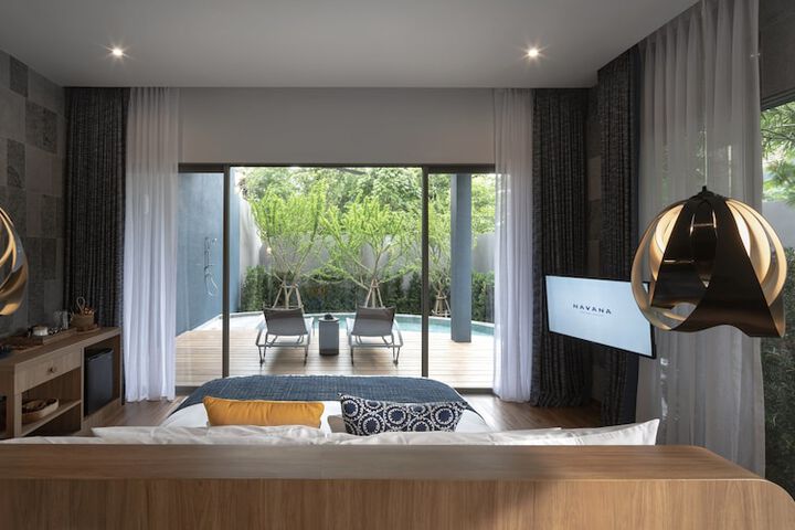 Room 20 of 185