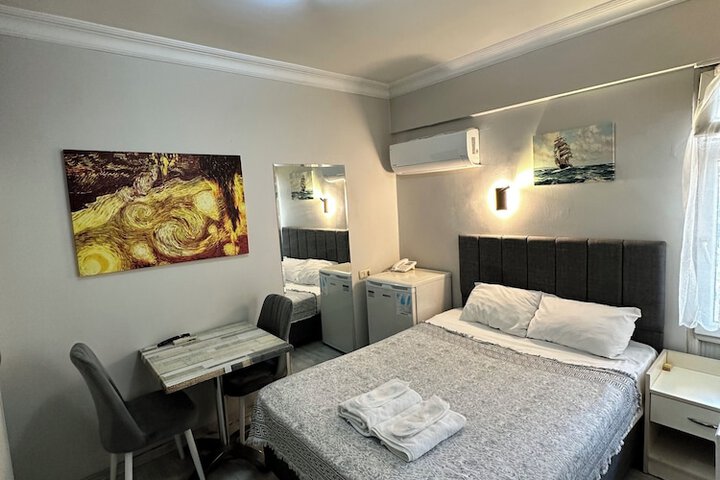 Room 2 of 23