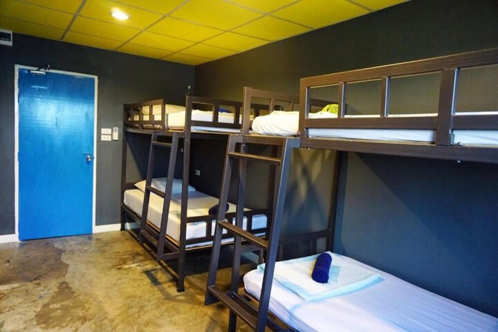 Room 12 of 19