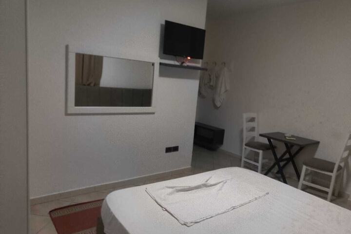 Room 5 of 6