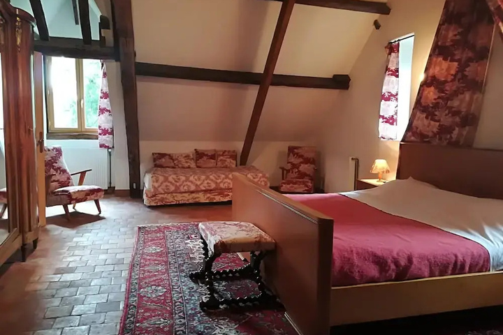 Room 2 of 13