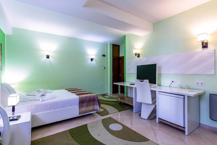 Room 29 of 72