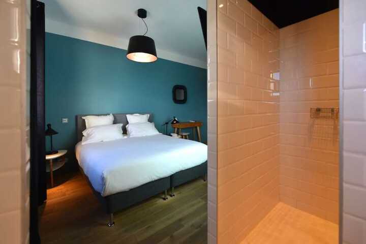 Room 15 of 39