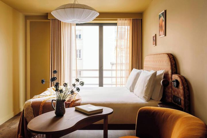 Room 30 of 128