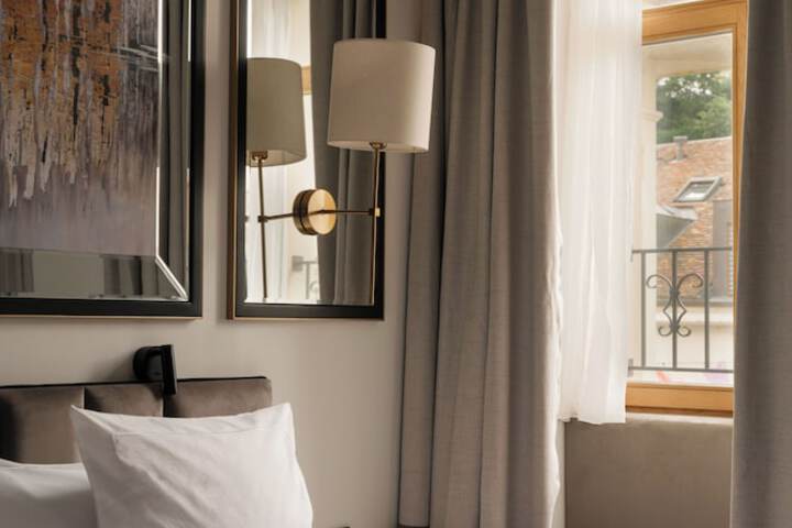 Room 2 of 55