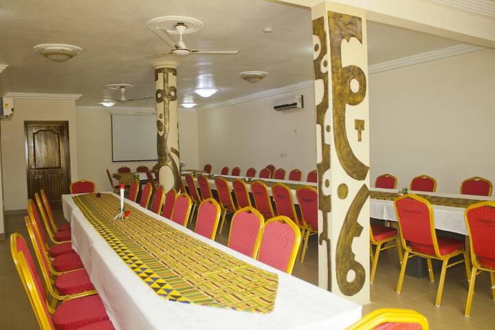 Ballroom/Hall 39 of 44