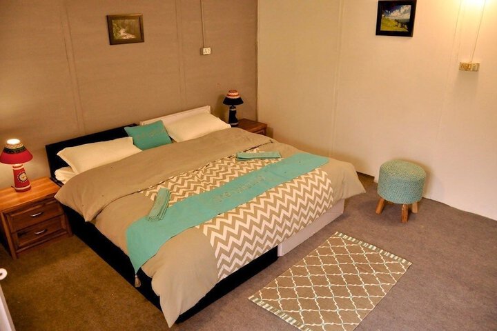 Room 2 of 20