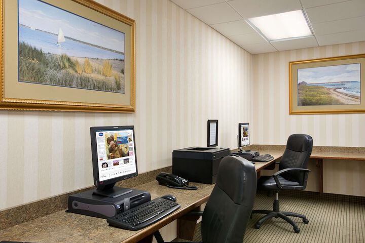 Business Center 54 of 67