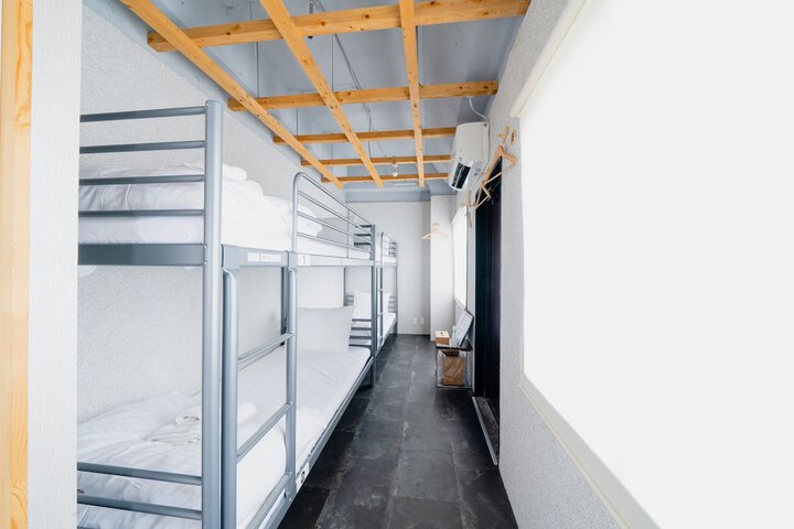 Room 13 of 53