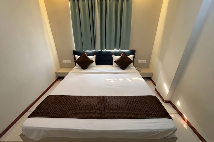 Room 7 of 37