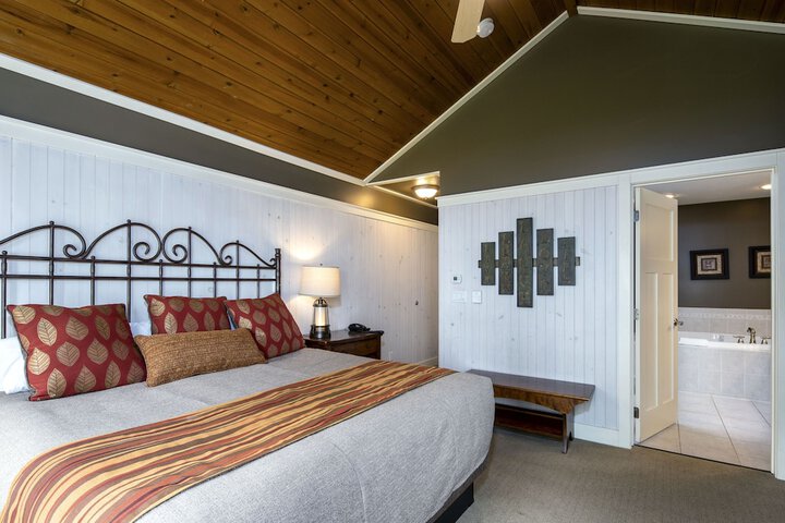 Room 7 of 65