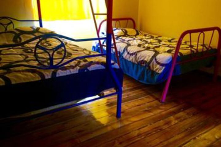 Room 9 of 12