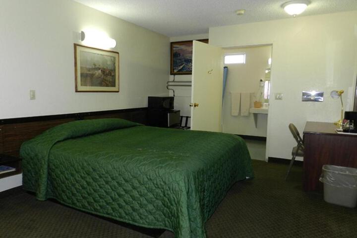 2 King Beds (15 of 15)