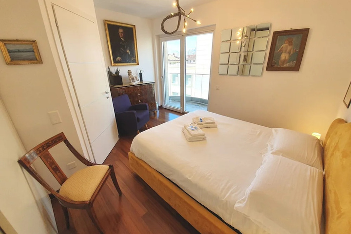 Room 3 of 22