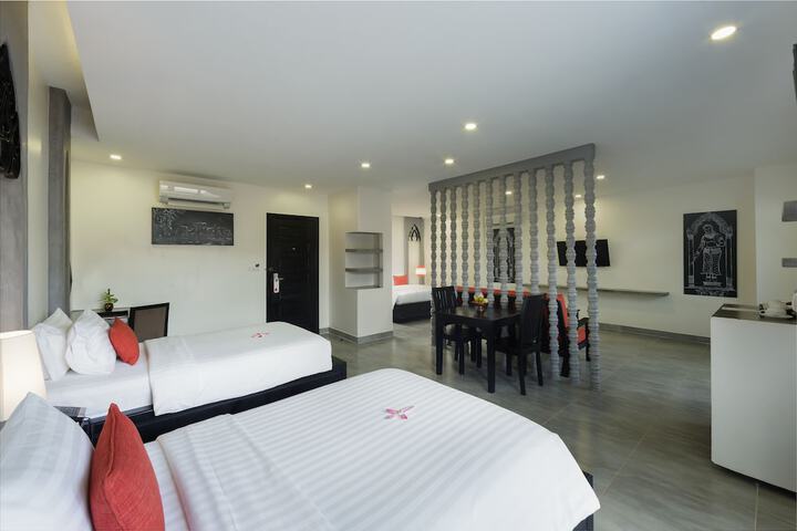 Room 7 of 81