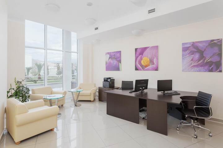 Business Center 62 of 70